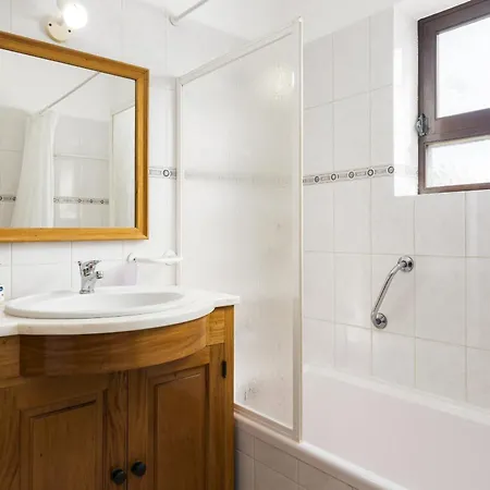 De Santa Eulalia Iii - *