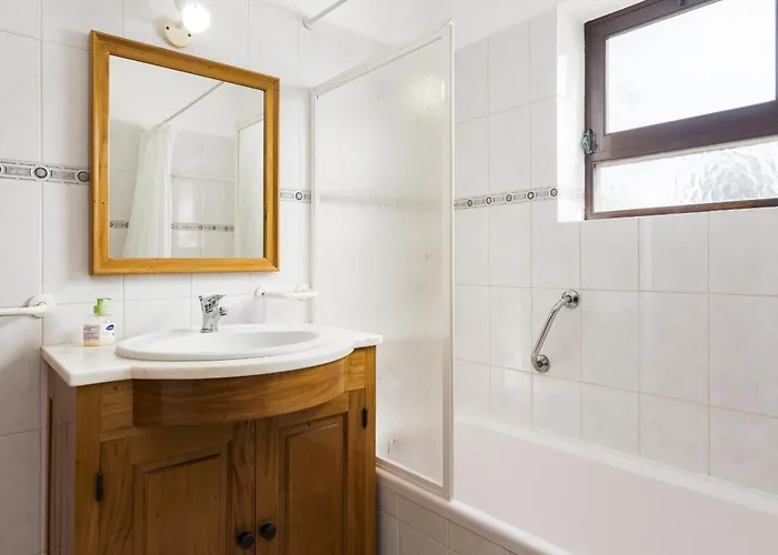 De Santa Eulalia Iii - *