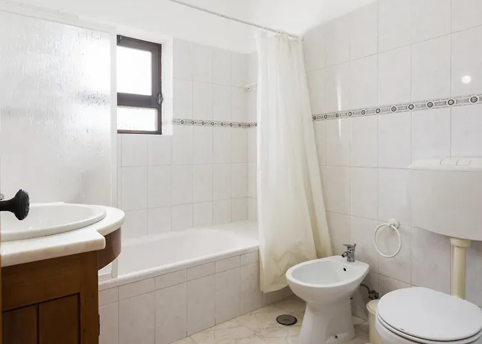 De Santa Eulalia Iii - Villa